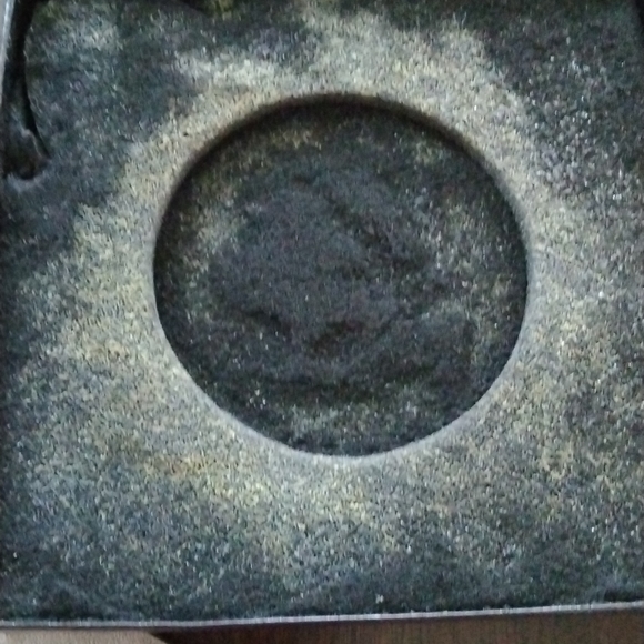 Hershey Foods employee recognition medallion with stand - Picture 6 of 6